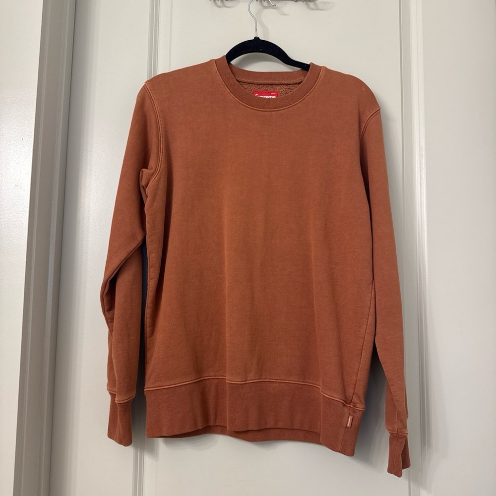 Supreme crewneck sweatshirt